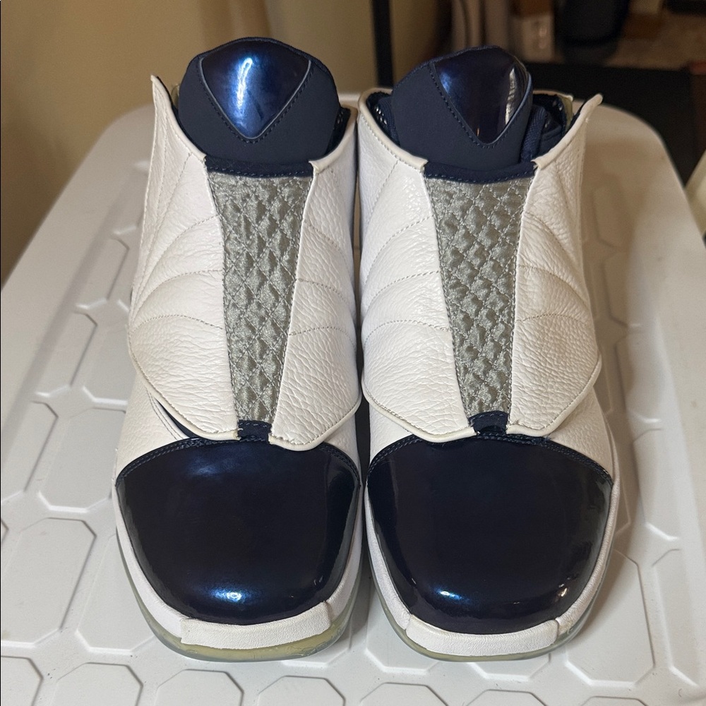 Jordan 16 Retro Midnight Navy